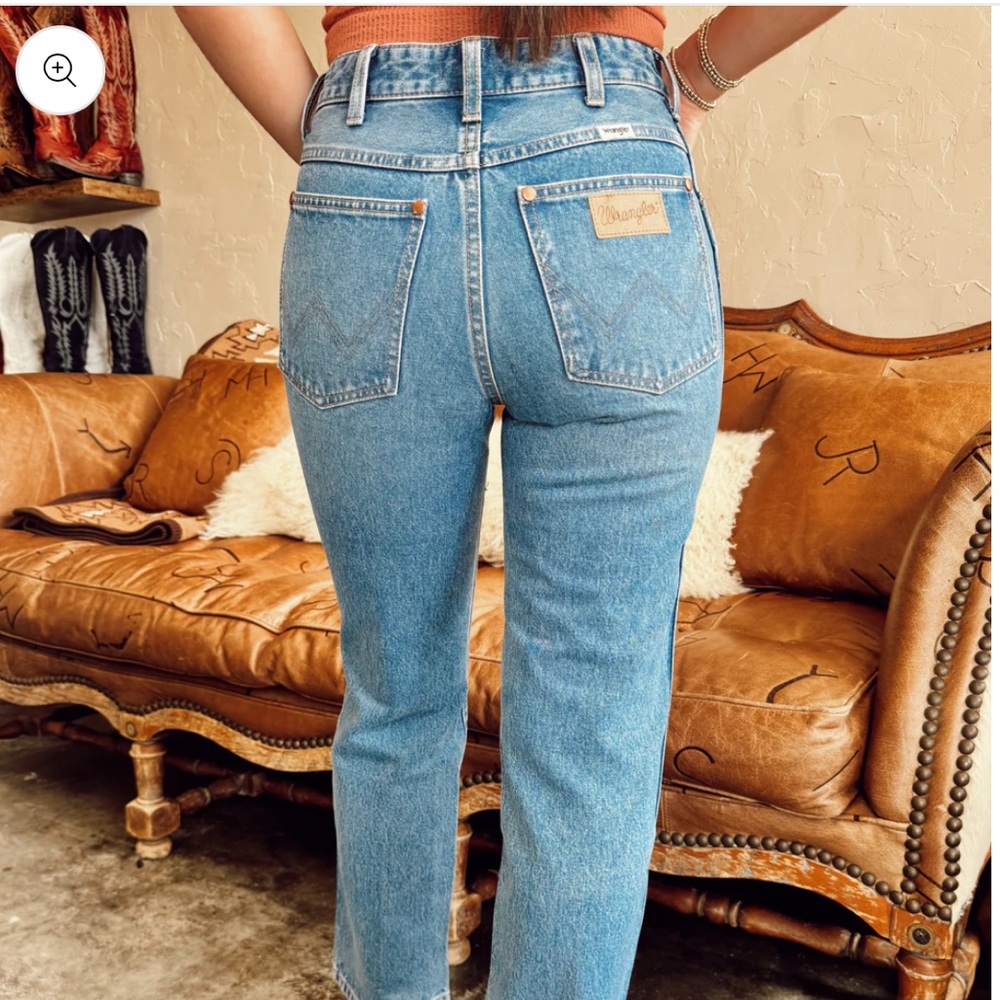 Wrangler frayed ankle jeans